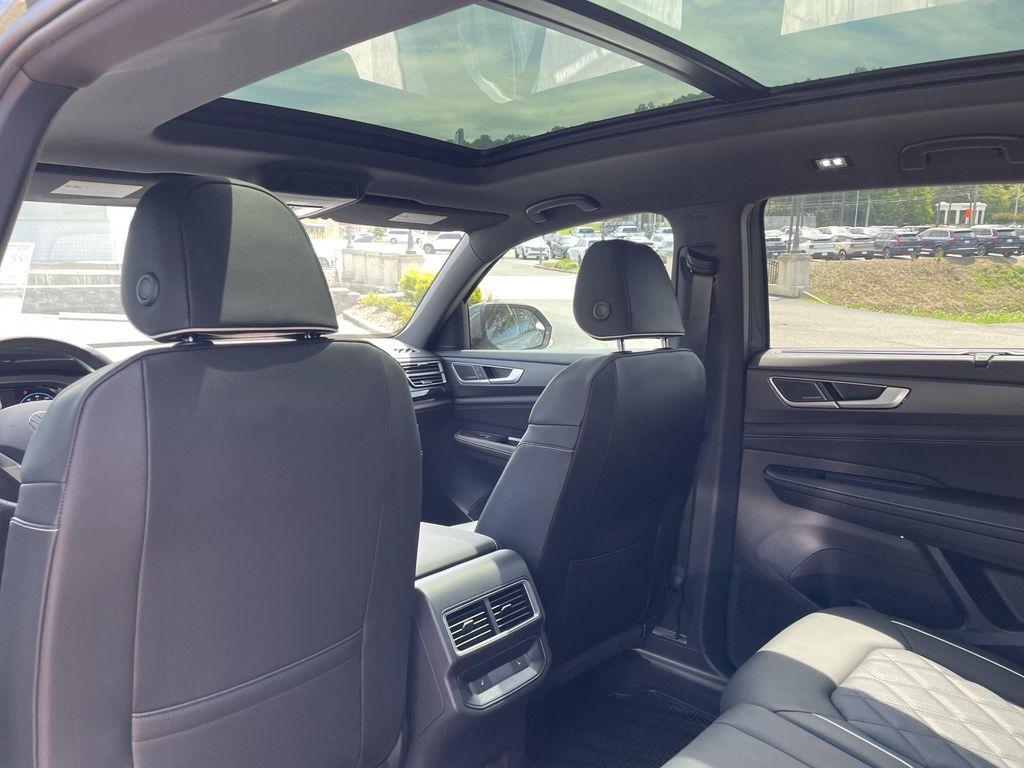 new 2026 Volkswagen Atlas Cross Sport car, priced at $51,006