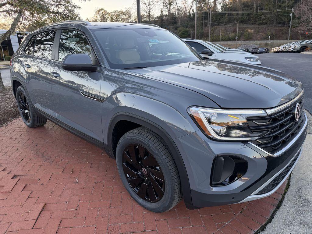 new 2026 Volkswagen Atlas Cross Sport car, priced at $42,816