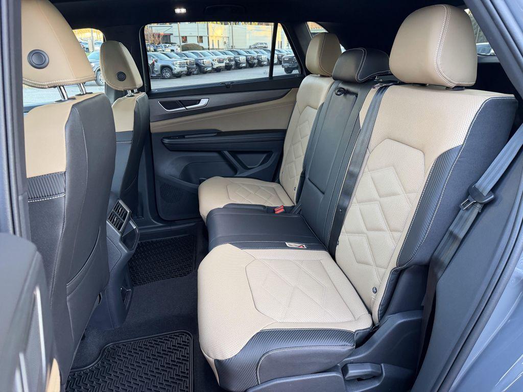 new 2026 Volkswagen Atlas Cross Sport car, priced at $42,816