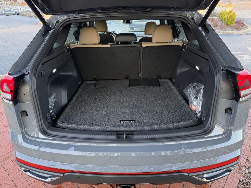 new 2026 Volkswagen Atlas Cross Sport car, priced at $42,816