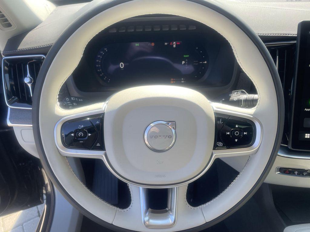 new 2026 Volvo XC90 Plug-In Hybrid car, priced at $85,625