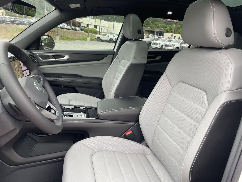 new 2026 Volkswagen Atlas Cross Sport car, priced at $47,851