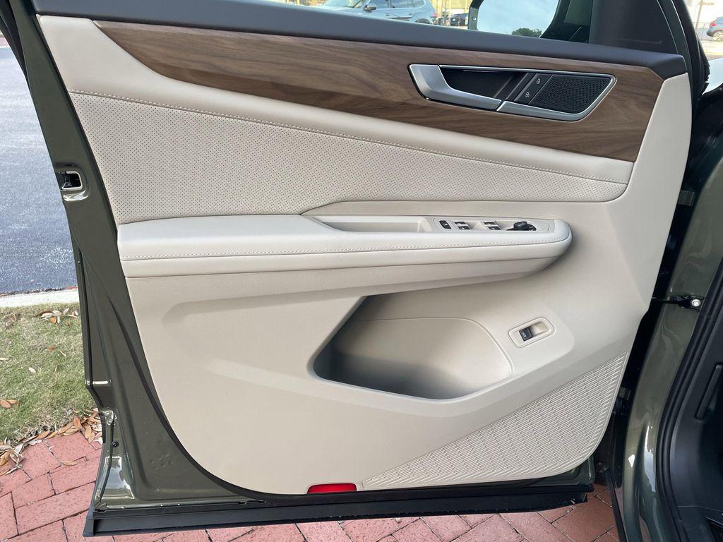 new 2026 Volkswagen Atlas car, priced at $42,482