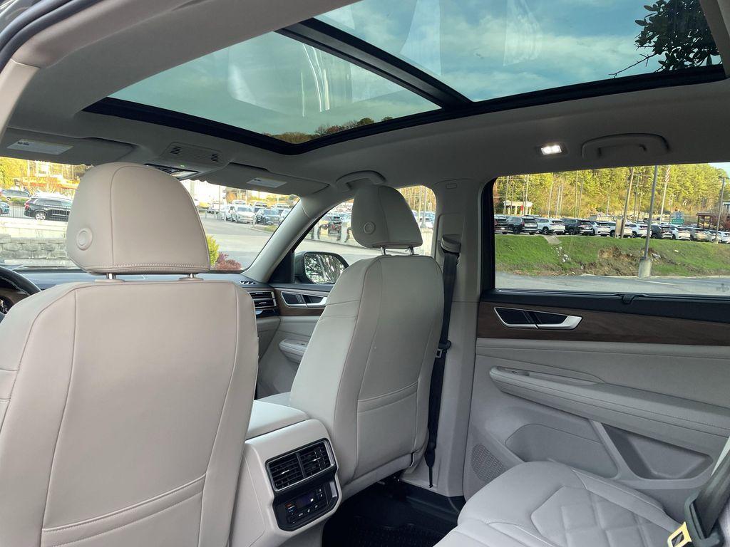 new 2026 Volkswagen Atlas car, priced at $42,482