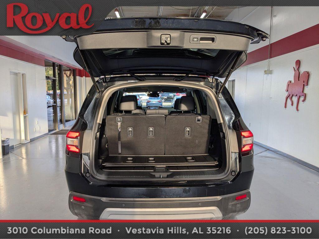 used 2025 Honda Pilot car, priced at $37,514