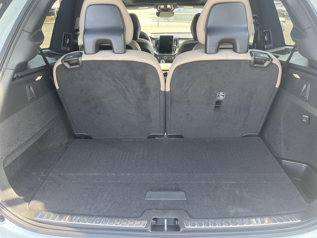 new 2026 Volvo XC90 Plug-In Hybrid car, priced at $88,580