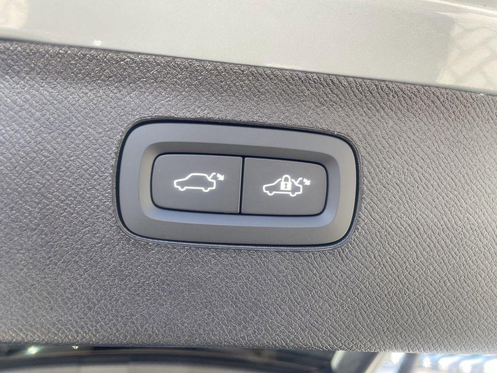 new 2026 Volvo XC90 Plug-In Hybrid car, priced at $80,945