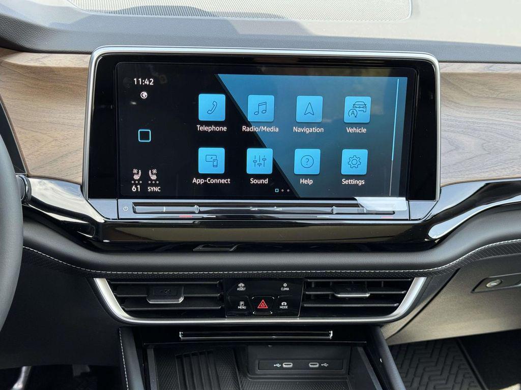 new 2026 Volkswagen Atlas car, priced at $45,661