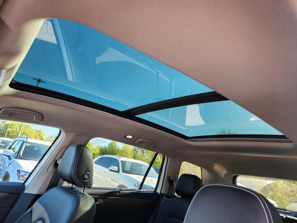 used 2025 Volkswagen Atlas car, priced at $36,500