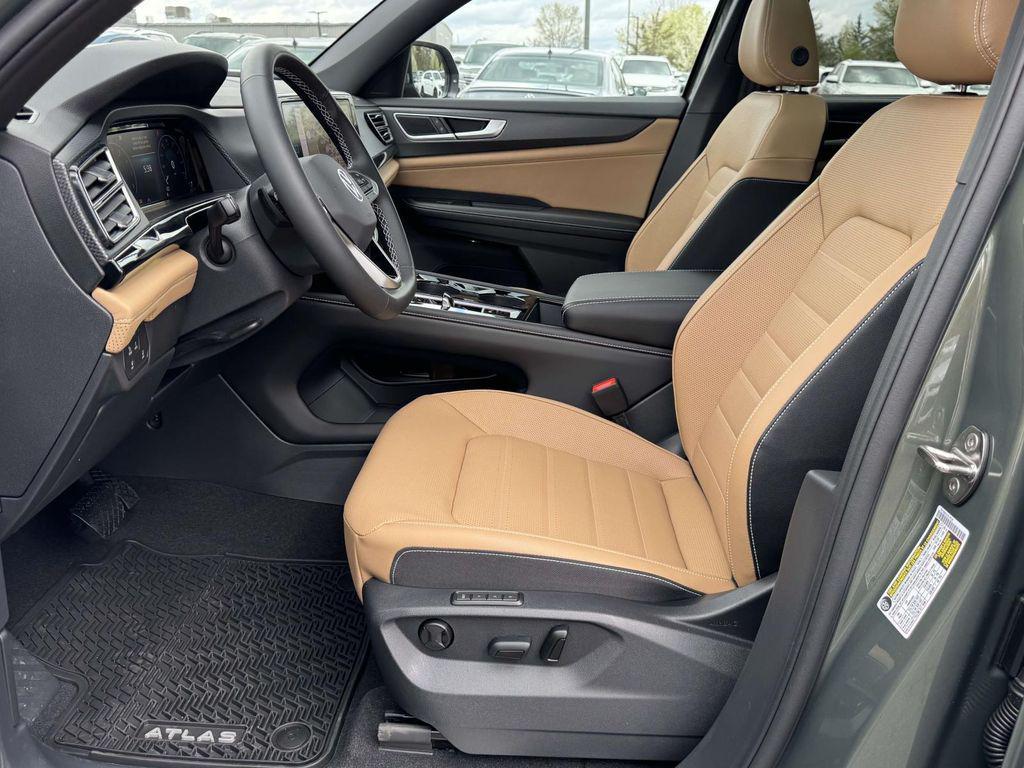 new 2026 Volkswagen Atlas Cross Sport car, priced at $48,077