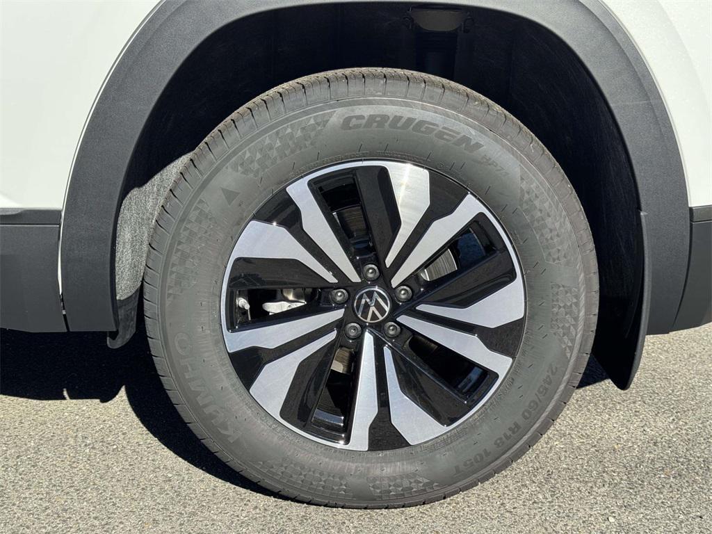 new 2026 Volkswagen Atlas Cross Sport car, priced at $39,860