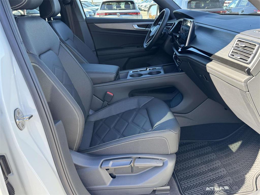 new 2026 Volkswagen Atlas Cross Sport car, priced at $39,860