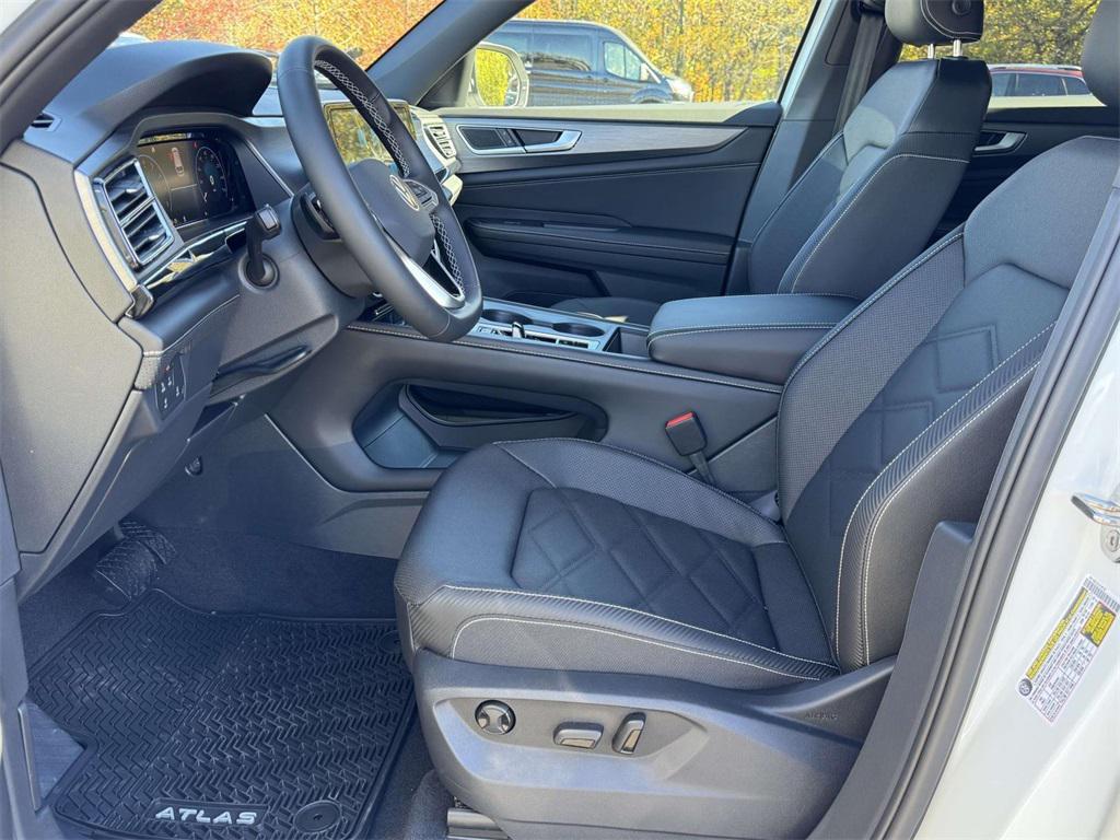new 2026 Volkswagen Atlas Cross Sport car, priced at $39,860