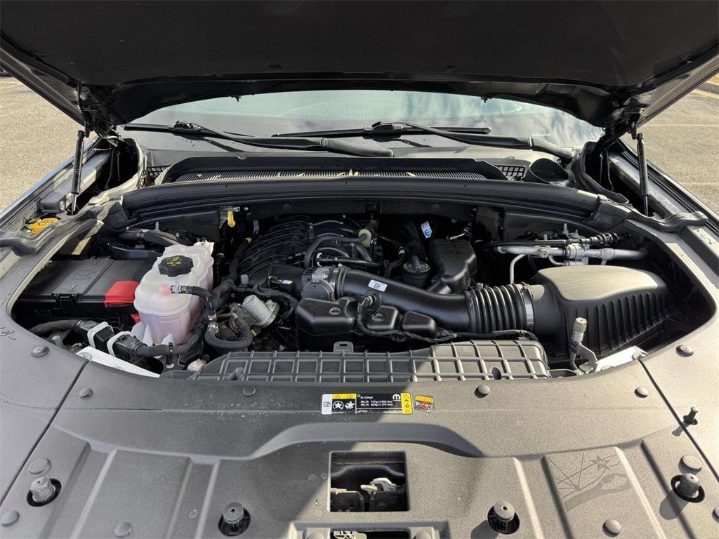 used 2023 Jeep Grand Cherokee L car, priced at $25,655