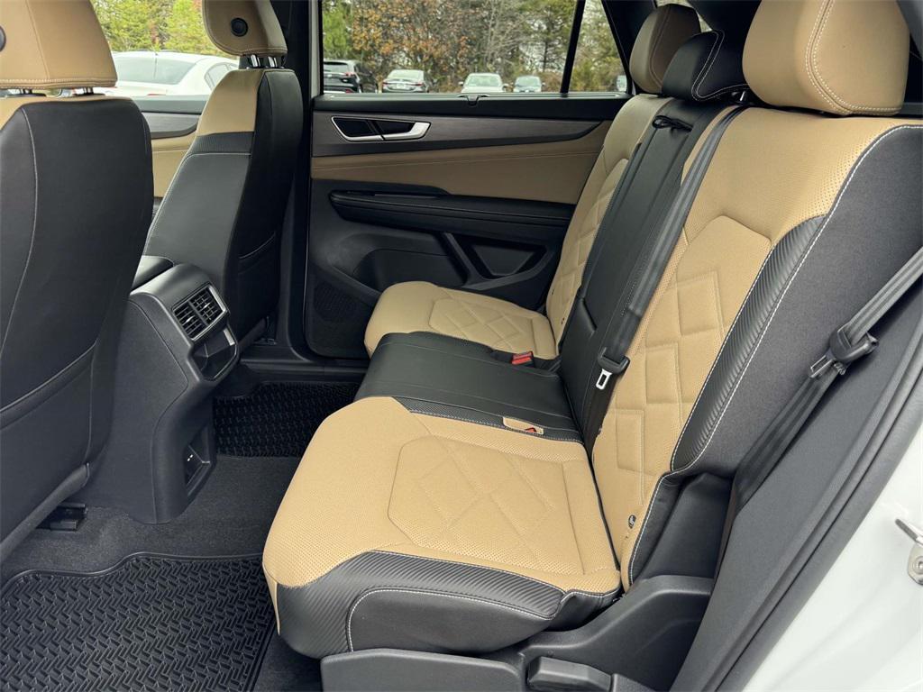 new 2026 Volkswagen Atlas Cross Sport car, priced at $45,611