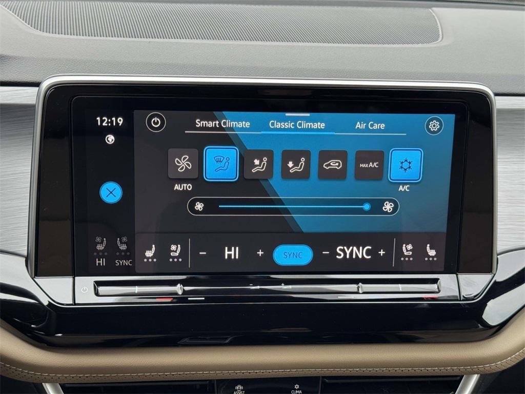 new 2026 Volkswagen Atlas Cross Sport car, priced at $45,611