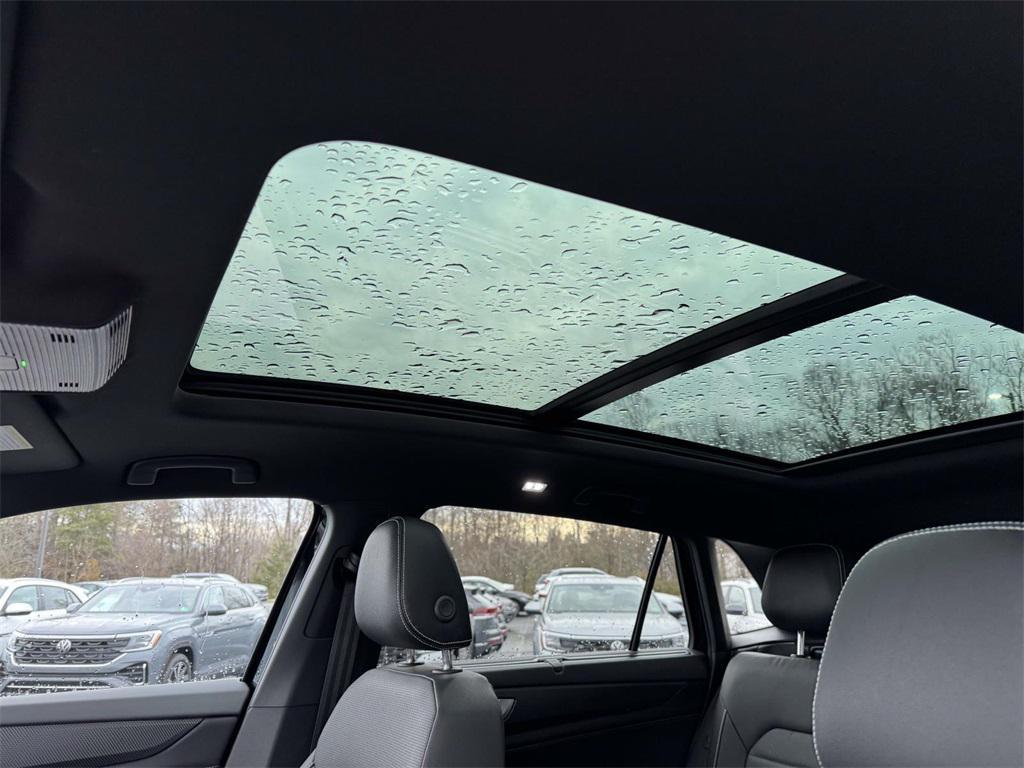 new 2026 Volkswagen Atlas Cross Sport car, priced at $49,961