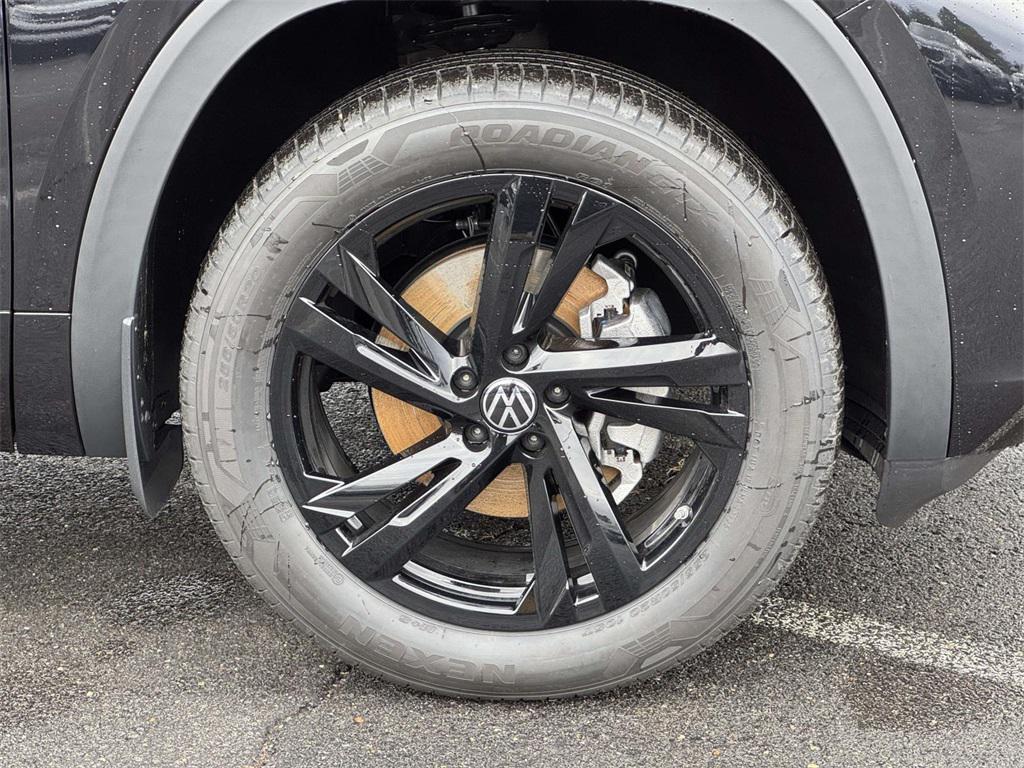 new 2026 Volkswagen Atlas Cross Sport car, priced at $49,961