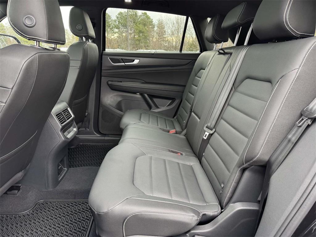 new 2026 Volkswagen Atlas Cross Sport car, priced at $49,961