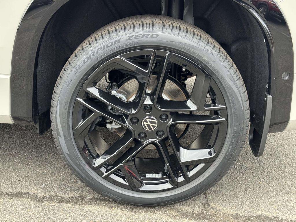 new 2026 Volkswagen Tiguan car, priced at $38,832