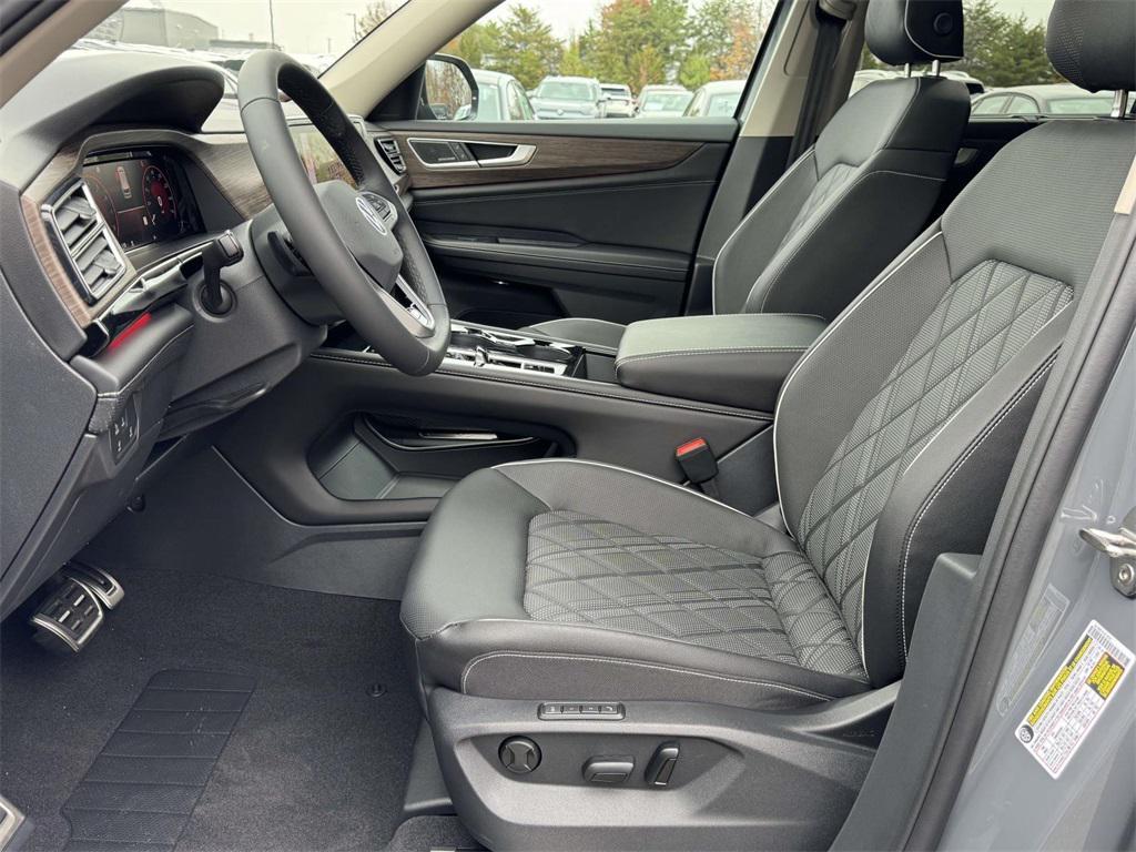 new 2026 Volkswagen Atlas car, priced at $57,344