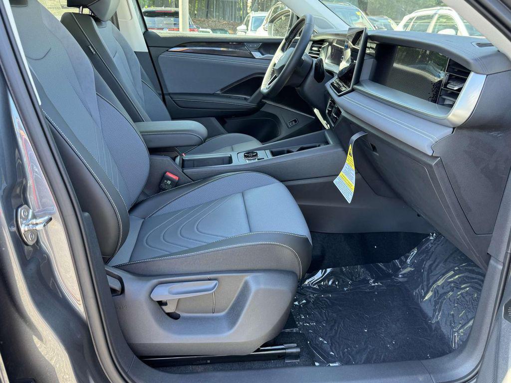 new 2025 Volkswagen Tiguan car, priced at $34,413