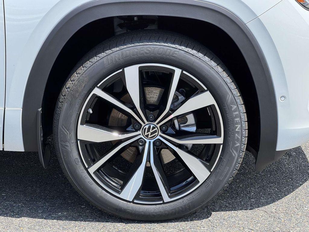 new 2026 Volkswagen Atlas car, priced at $54,299