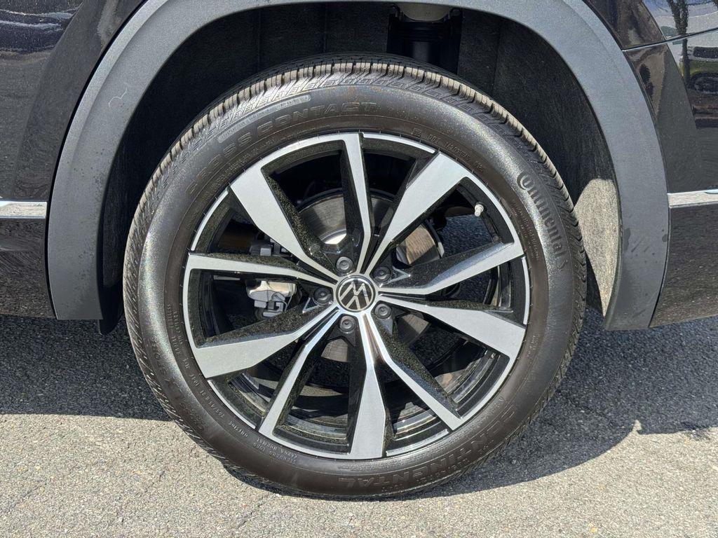 used 2025 Volkswagen Atlas car, priced at $45,000