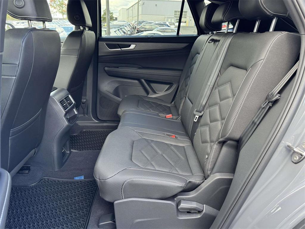 new 2026 Volkswagen Atlas Cross Sport car, priced at $44,511