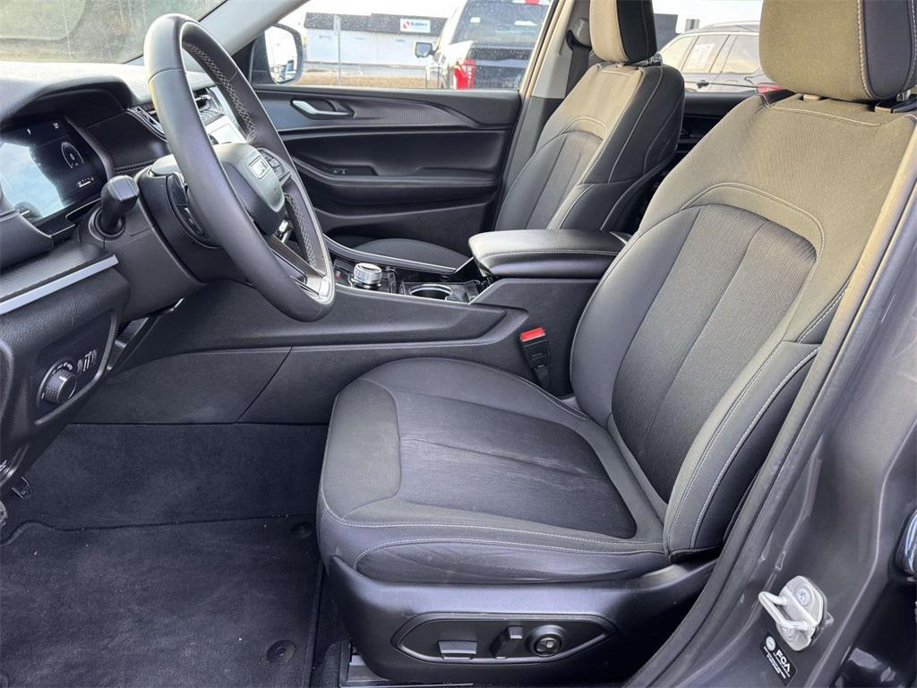 used 2023 Jeep Grand Cherokee L car, priced at $24,368