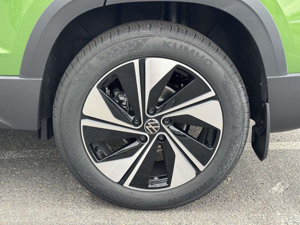 new 2026 Volkswagen Taos car, priced at $33,986