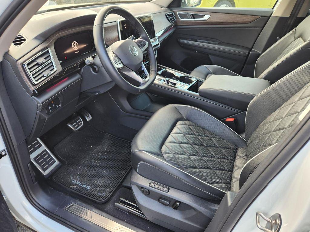 used 2025 Volkswagen Atlas car, priced at $44,000