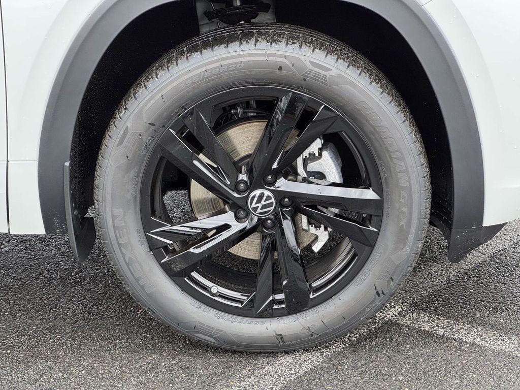 new 2026 Volkswagen Atlas Cross Sport car, priced at $50,398