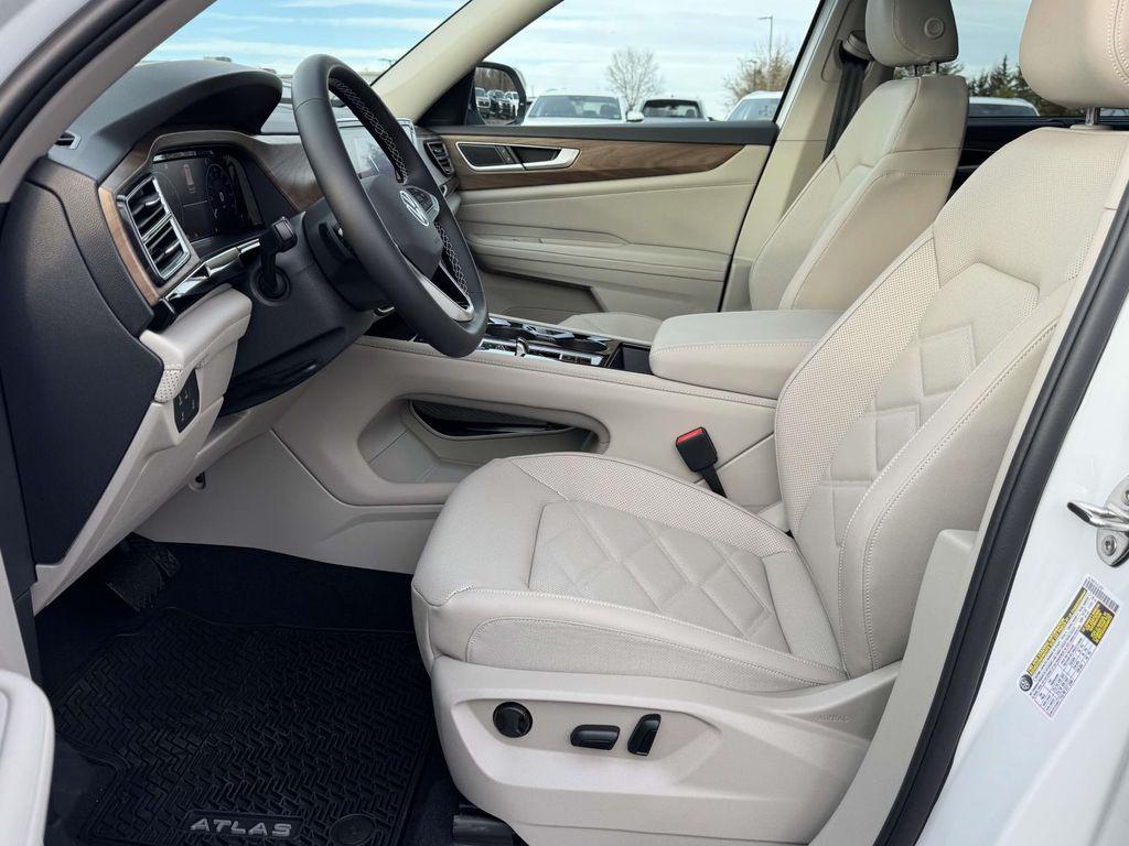 new 2026 Volkswagen Atlas car, priced at $47,437