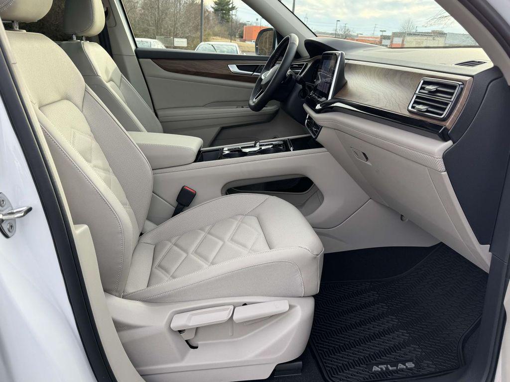 new 2026 Volkswagen Atlas car, priced at $47,437