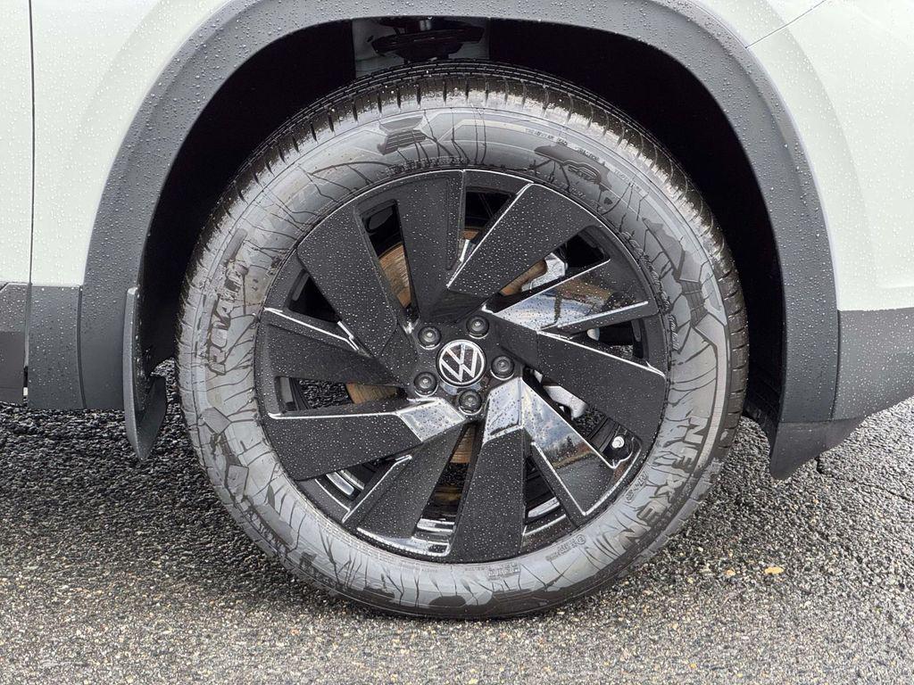 new 2026 Volkswagen Atlas car, priced at $47,021