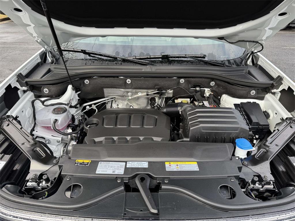 new 2026 Volkswagen Atlas car, priced at $45,021