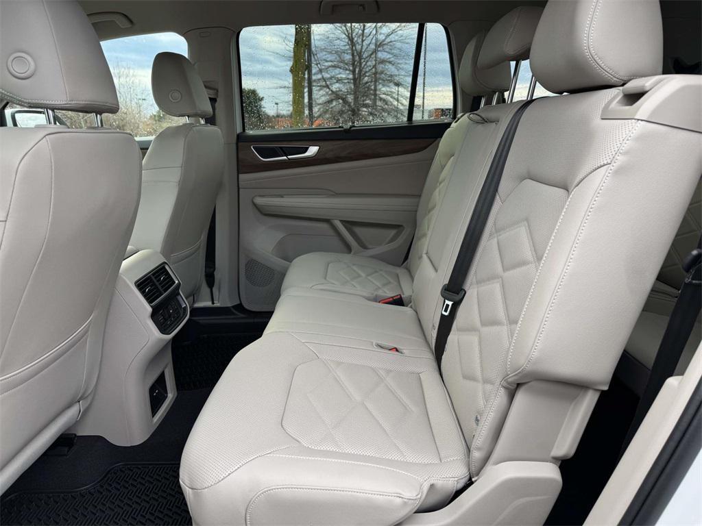 new 2026 Volkswagen Atlas car, priced at $45,021