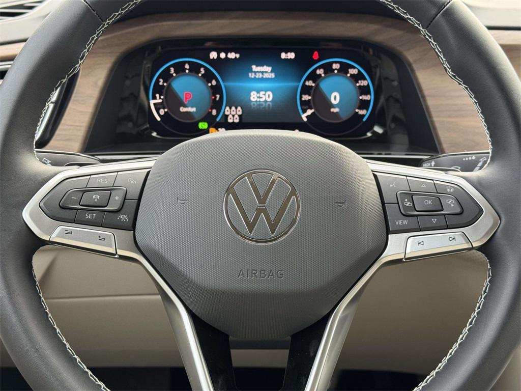 new 2026 Volkswagen Atlas car, priced at $45,021