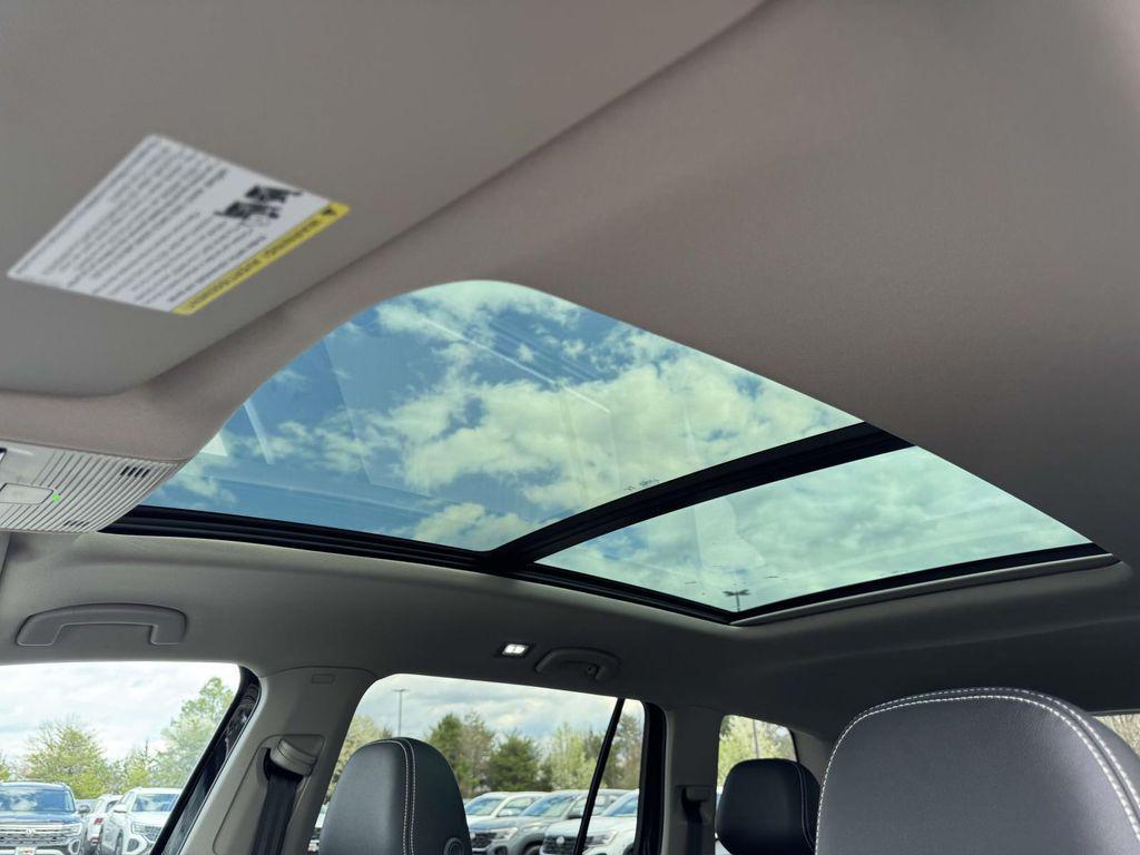 new 2026 Volkswagen Atlas car, priced at $47,616