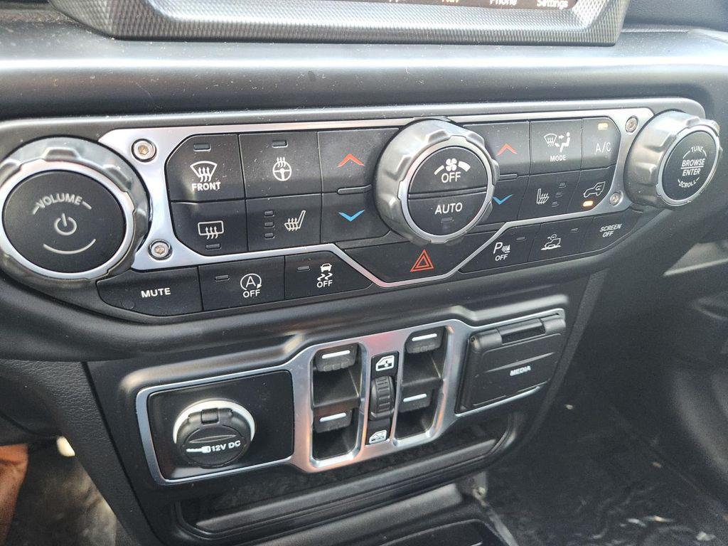 used 2022 Jeep Wrangler Unlimited car, priced at $35,000