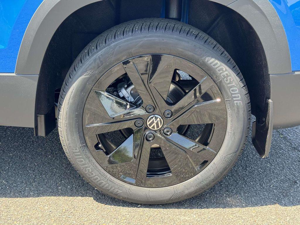new 2026 Volkswagen Taos car, priced at $33,181