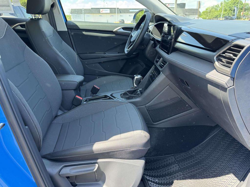new 2026 Volkswagen Taos car, priced at $33,181