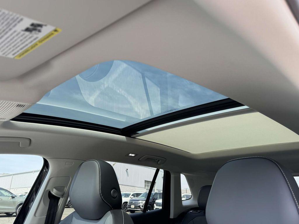 new 2026 Volkswagen Tiguan car, priced at $35,696