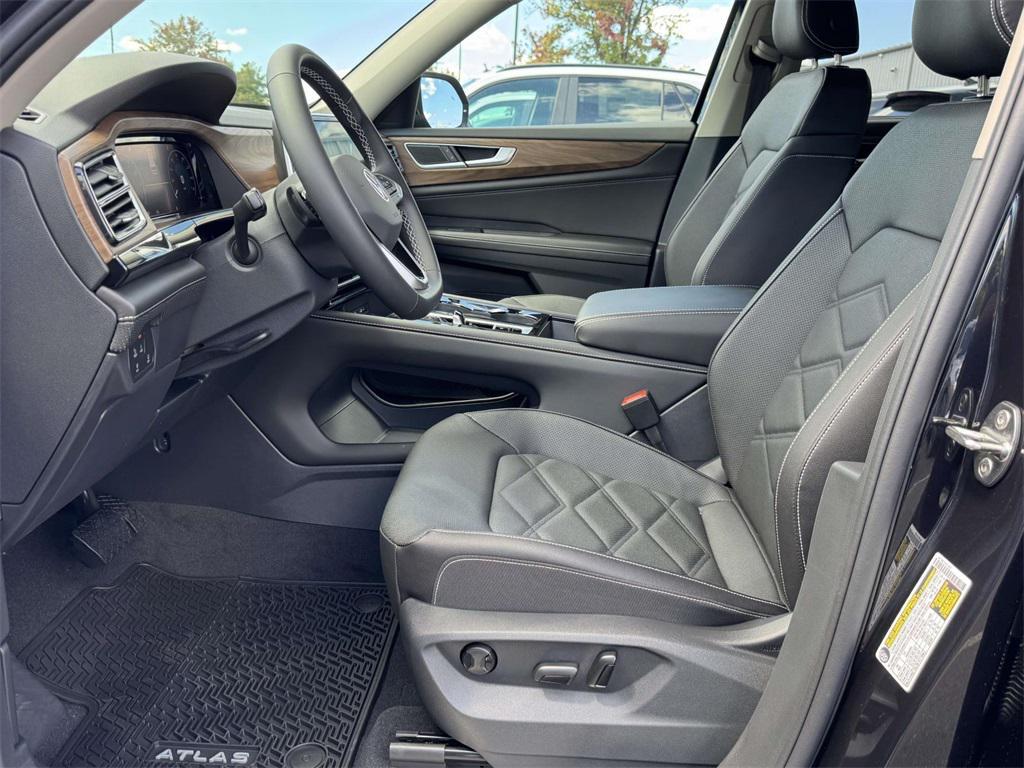 new 2026 Volkswagen Atlas car, priced at $44,991