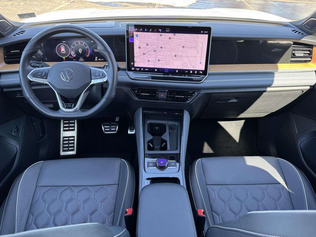 used 2025 Volkswagen Tiguan car, priced at $36,000