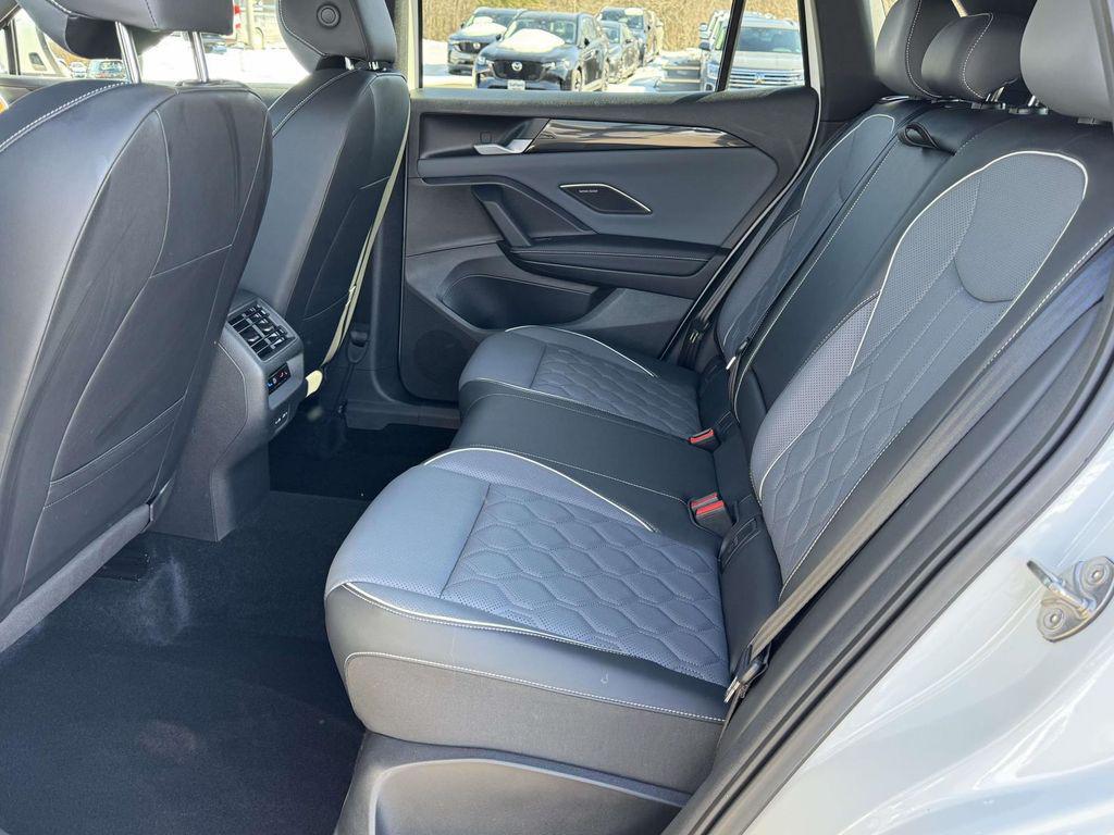 used 2025 Volkswagen Tiguan car, priced at $36,000