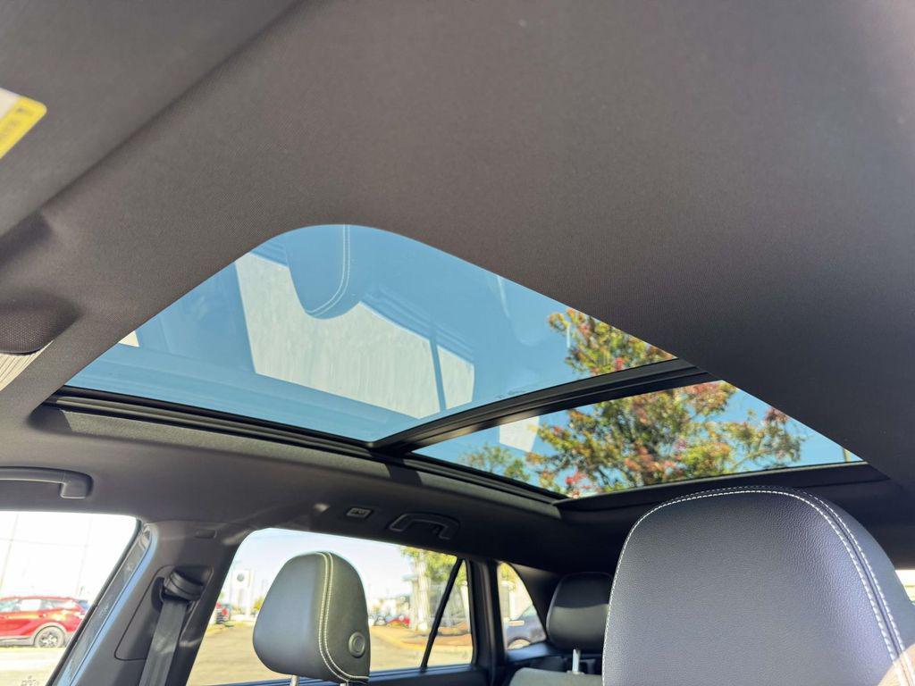 new 2026 Volkswagen Atlas Cross Sport car, priced at $45,611