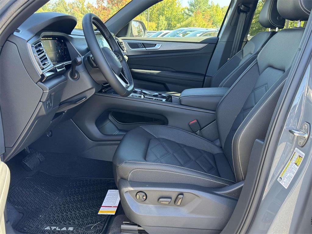 new 2026 Volkswagen Atlas Cross Sport car, priced at $45,611