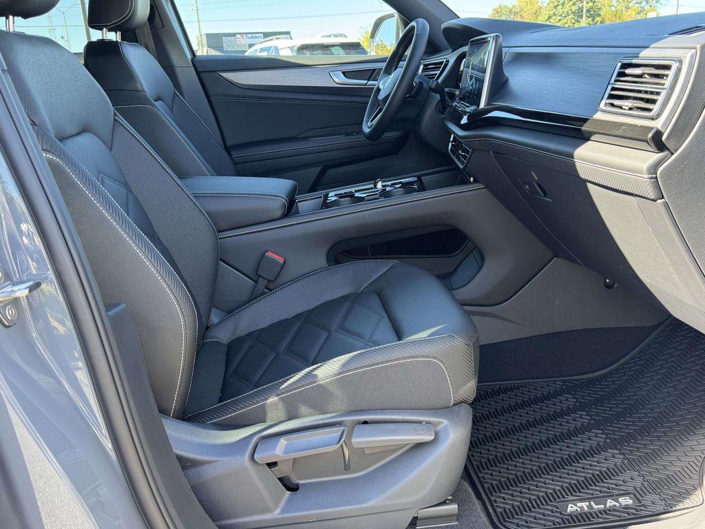 new 2026 Volkswagen Atlas Cross Sport car, priced at $45,611